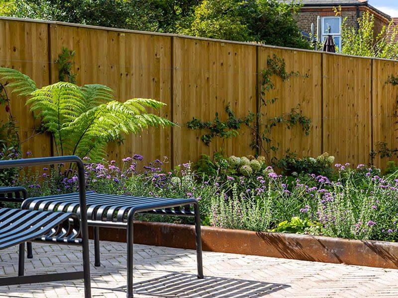 Flat-Top-Featherboard-Fence-Panels-Orpington